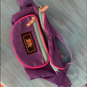 Multi colored vintage Fanny pack by TA